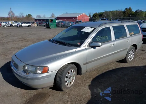 2001 Volvo V70 2.4 z USA, uszkodzony, nr VIN YV1SW61N512059498